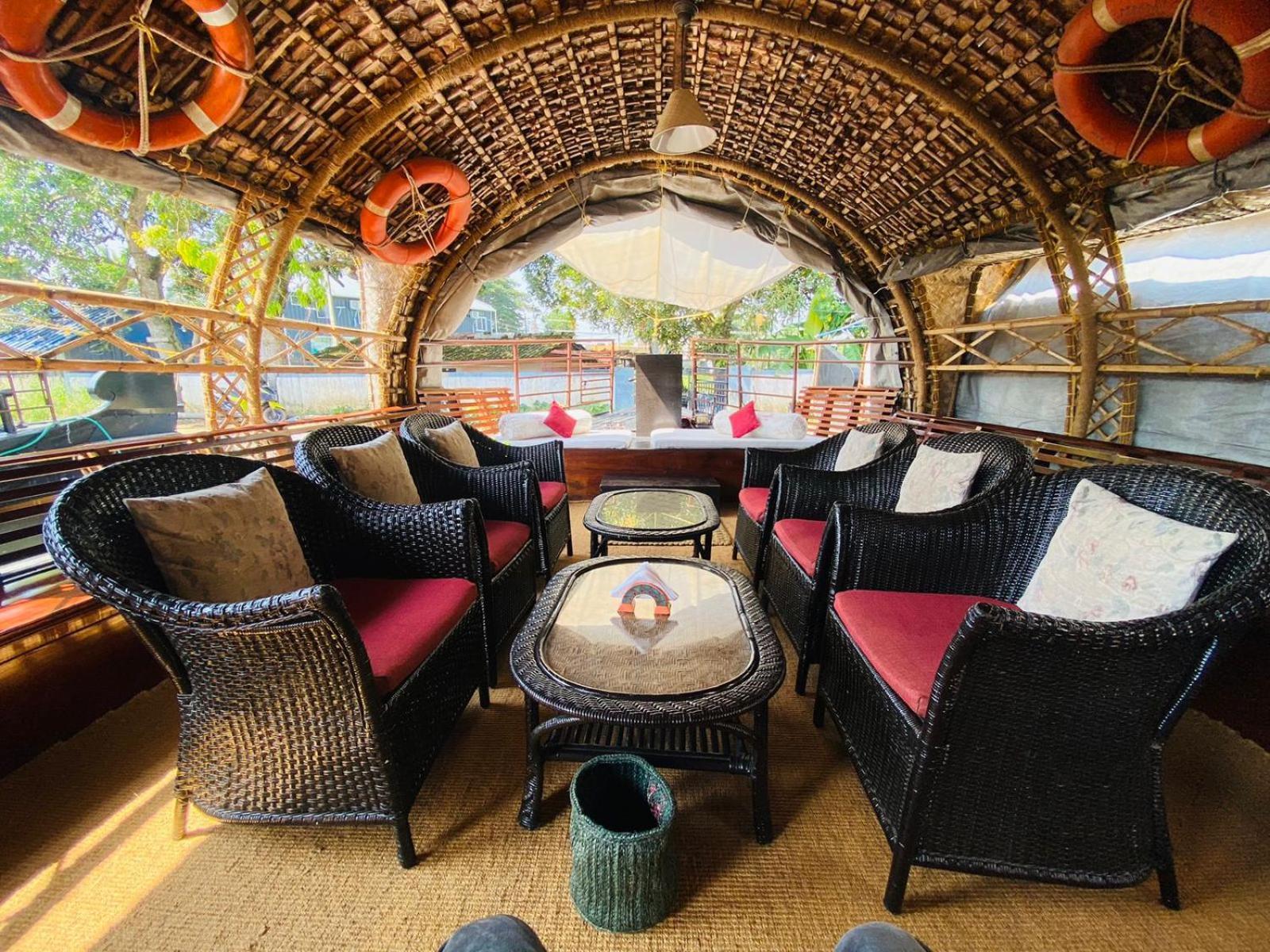 Hotel Marvel Cruise Alappuzha Exterior foto