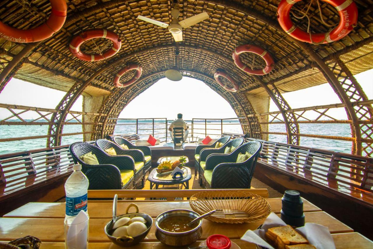 Hotel Marvel Cruise Alappuzha Exterior foto