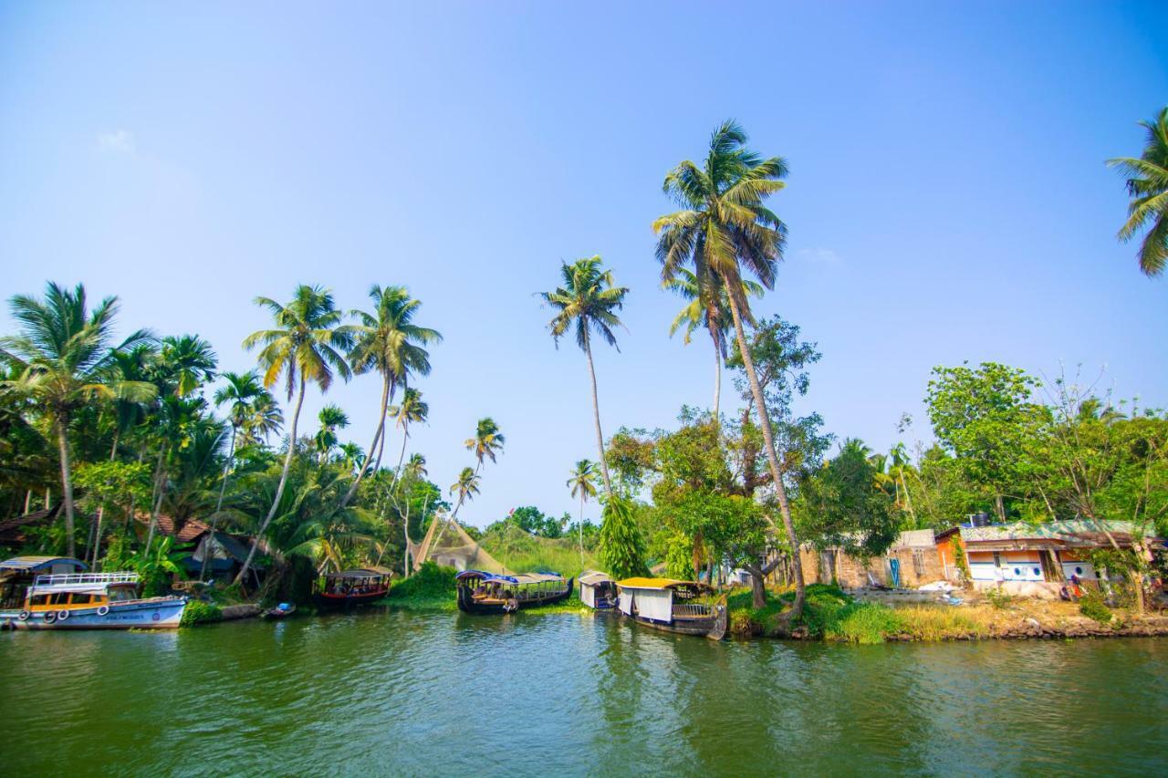 Hotel Marvel Cruise Alappuzha Exterior foto