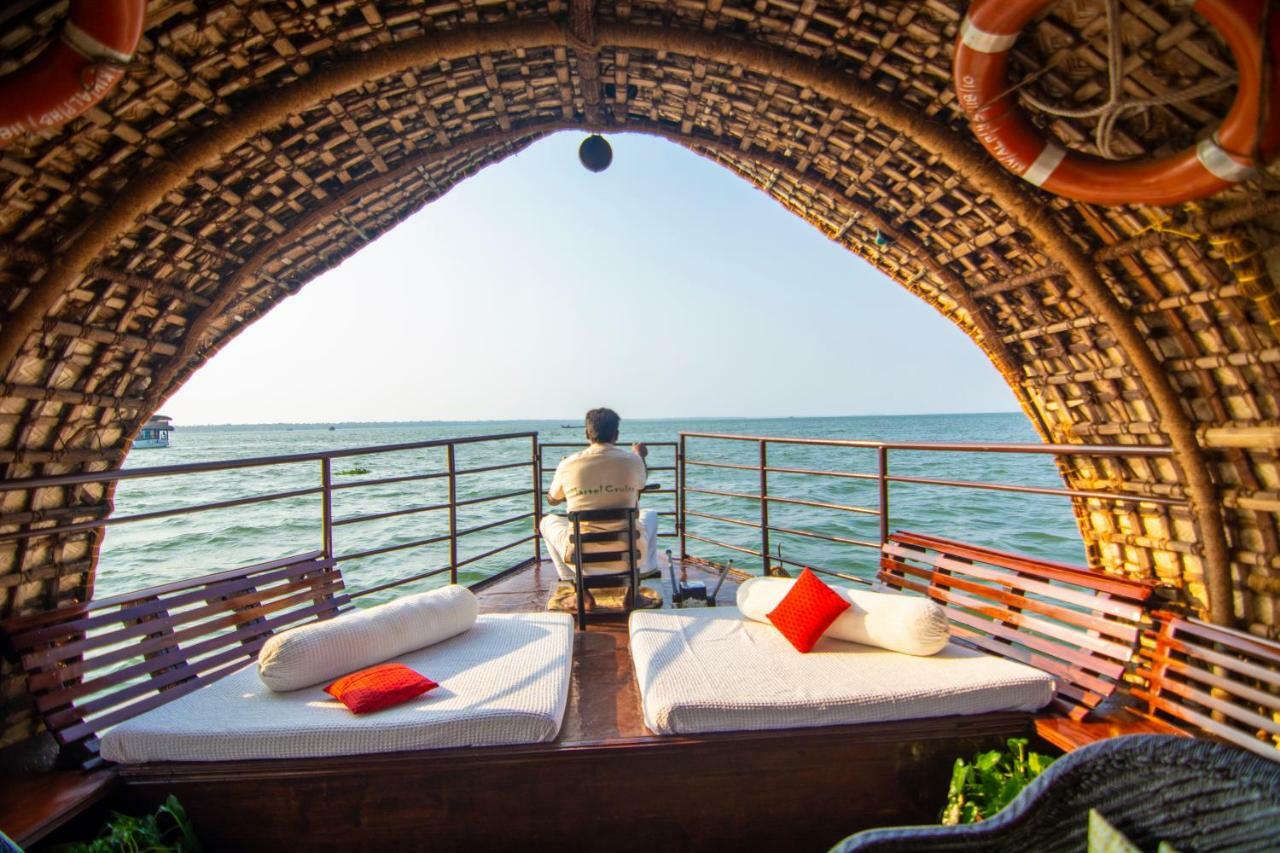 Hotel Marvel Cruise Alappuzha Exterior foto