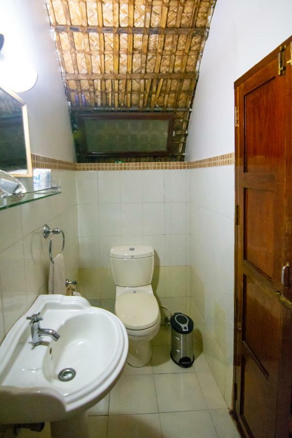 Hotel Marvel Cruise Alappuzha Exterior foto